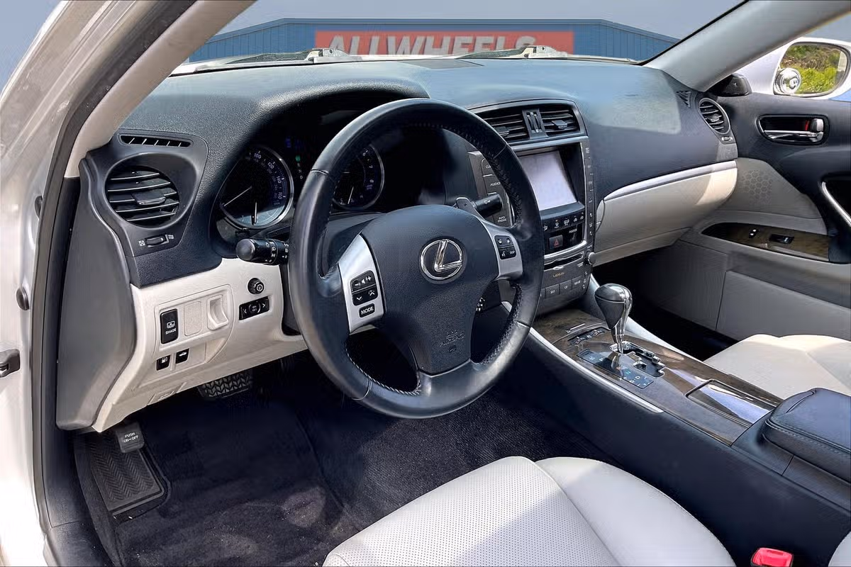 2011 Lexus IS 250 Base Image 12