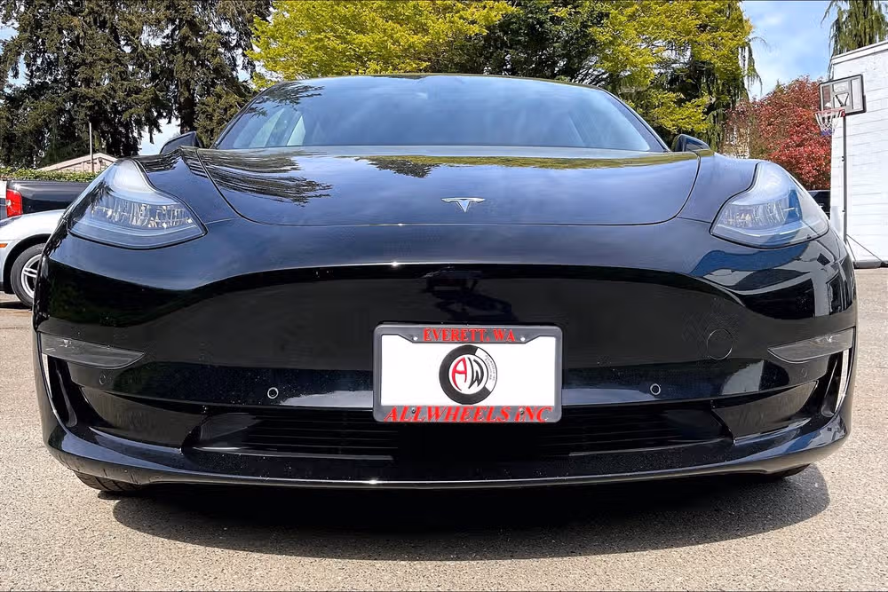 2018 Tesla Model 3 Performance Image 25
