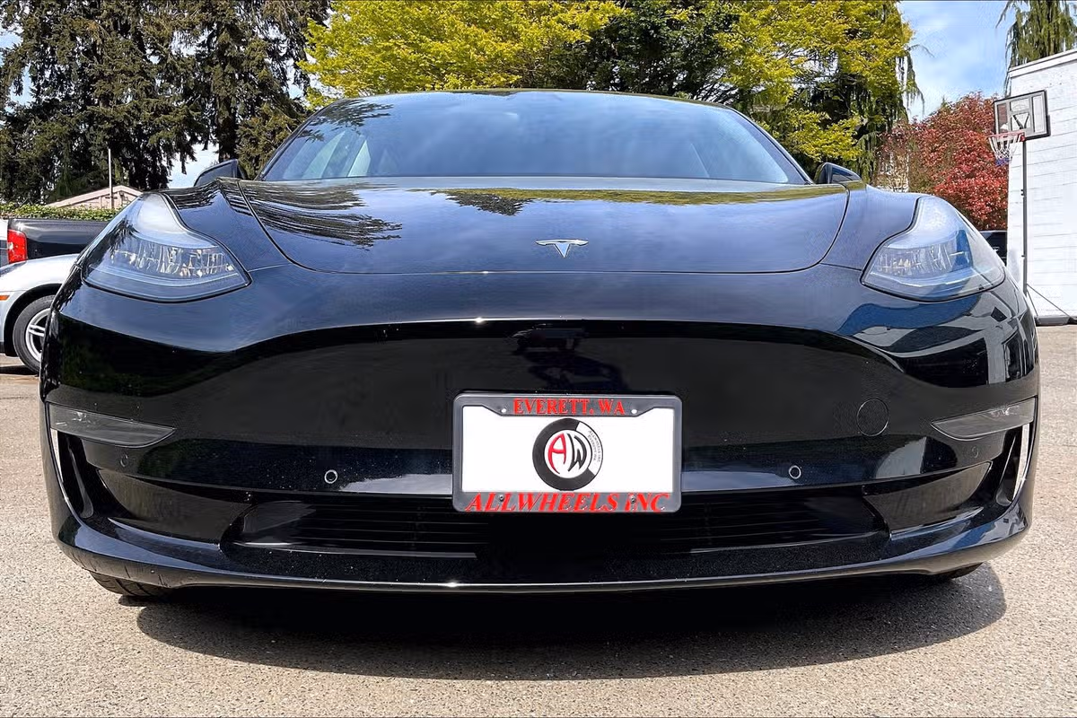 2018 Tesla Model 3 Performance Image 25