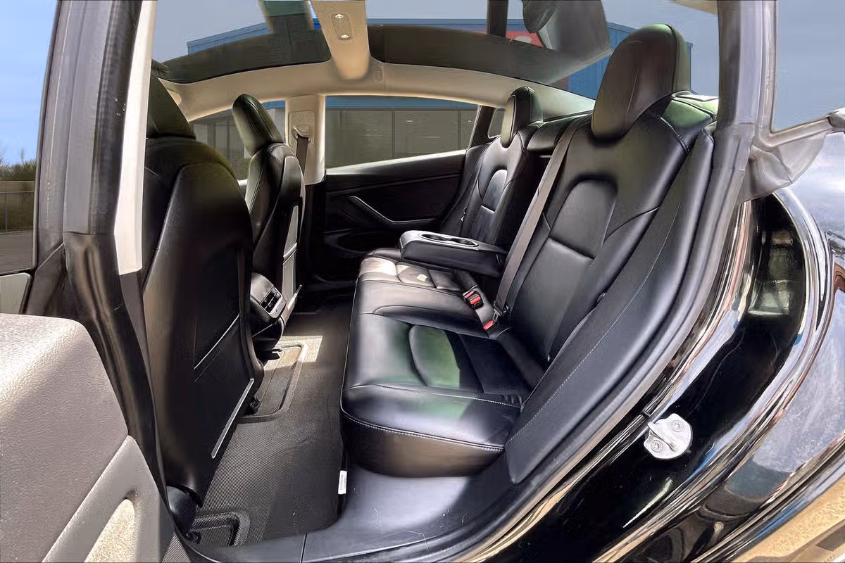 2018 Tesla Model 3 Performance Image 23