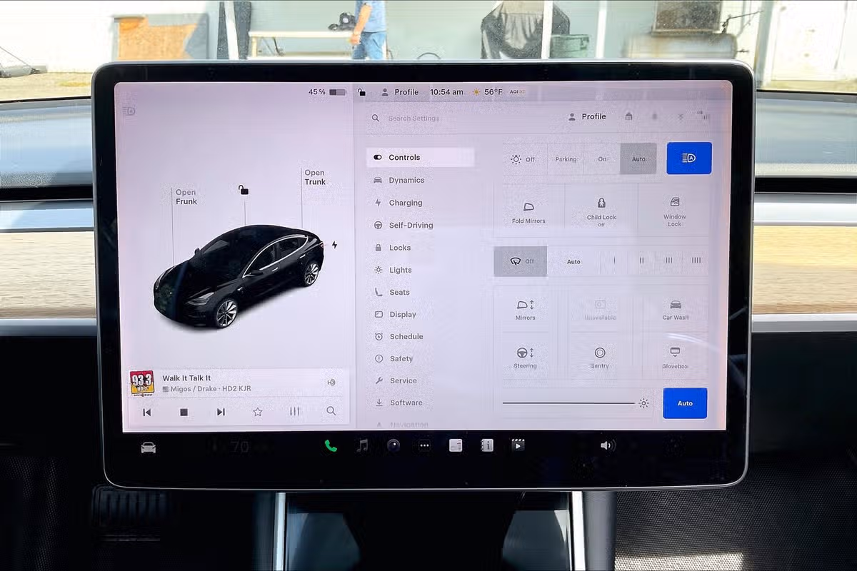 2018 Tesla Model 3 Performance Image 28