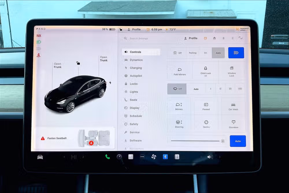 2019 Tesla Model 3 Mid Range Image 28