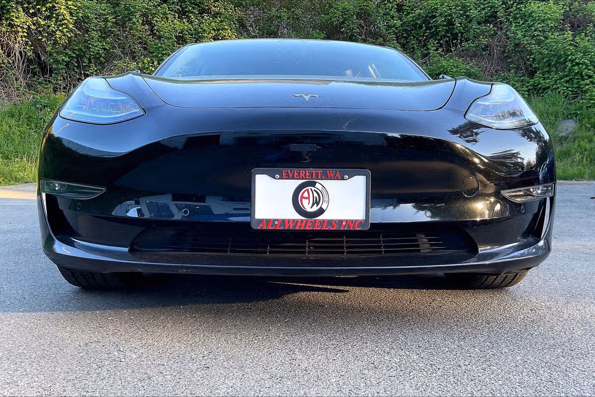 2019 Tesla Model 3 Mid Range Image 25
