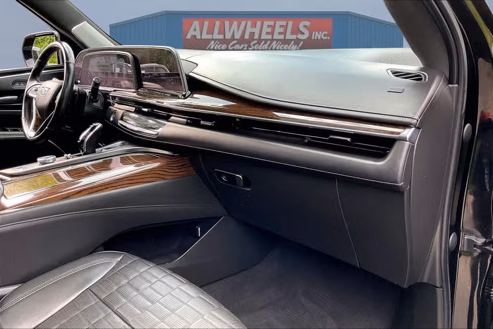 2021 Cadillac Escalade Sport Platinum Image 15
