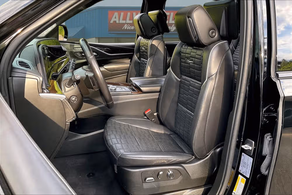 2021 Cadillac Escalade Sport Platinum Image 23