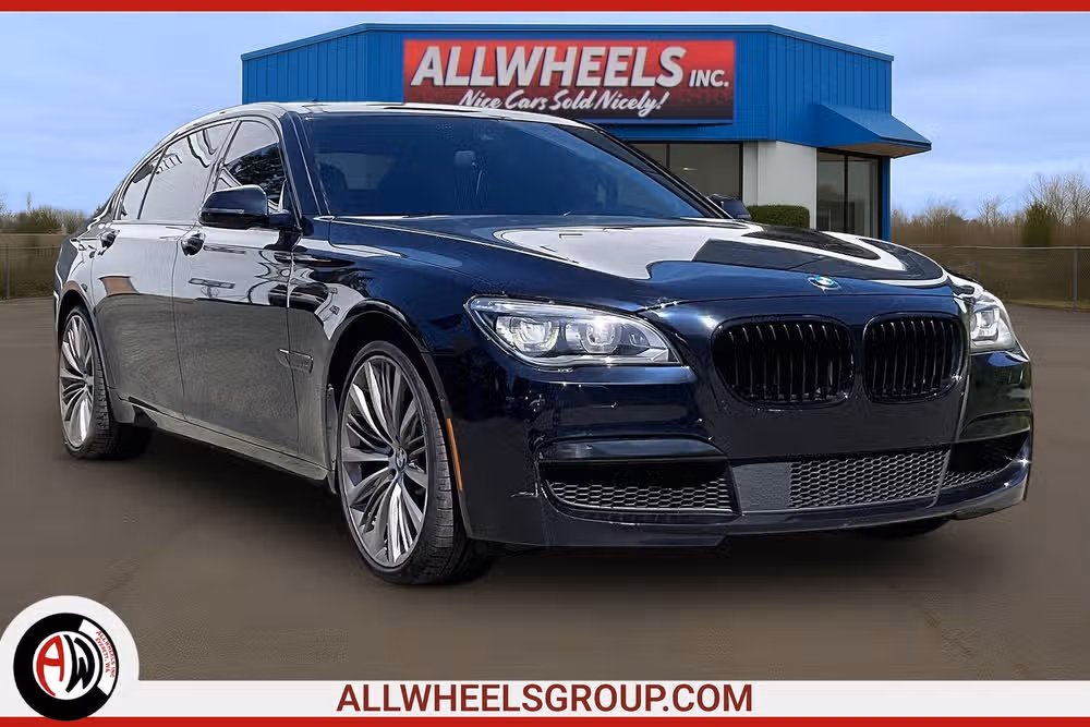 2018 BMW 7 Series 750i's photo