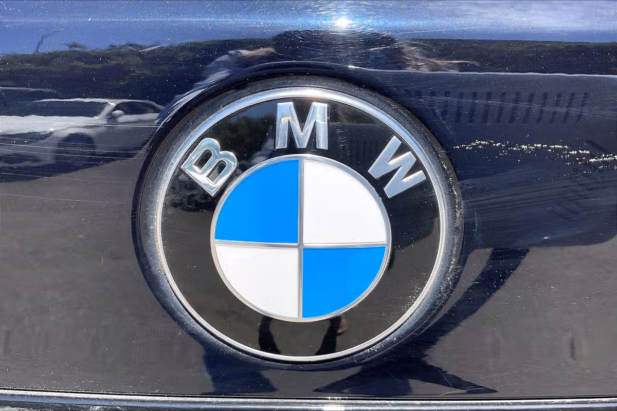 2015 BMW 7 Series 750Li xDrive Image 8