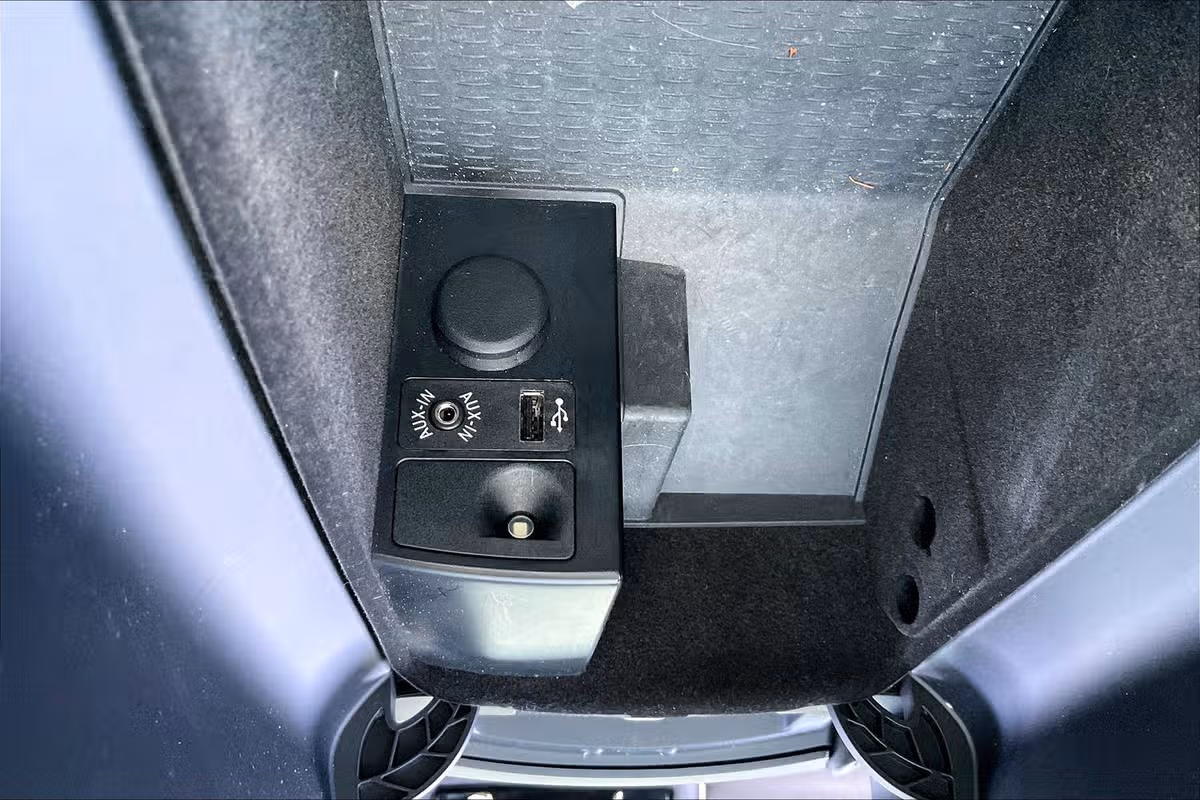 2015 BMW 7 Series 750Li xDrive Image 30