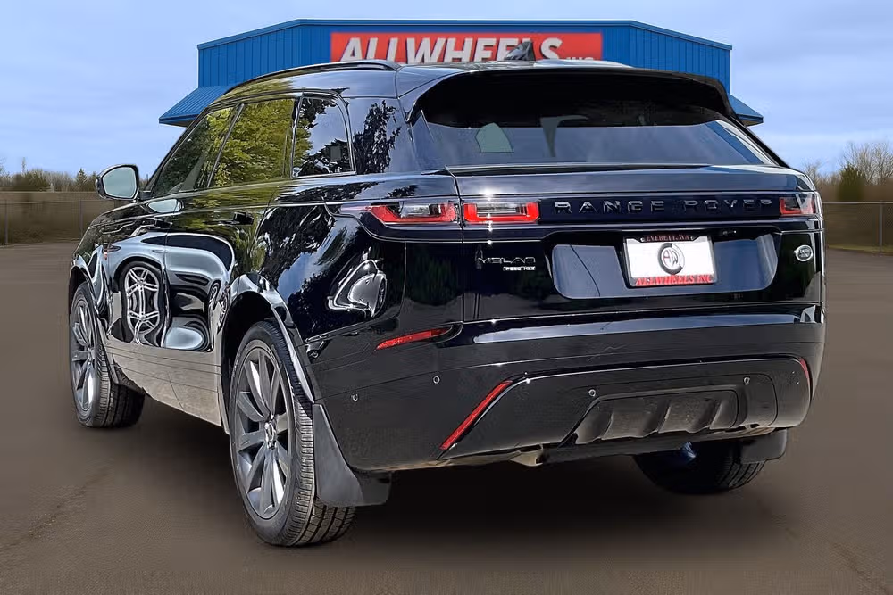 2018 Land Rover Range Rover Velar P250 R-Dynamic HSE Image 2