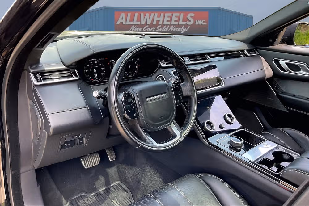 2018 Land Rover Range Rover Velar P250 R-Dynamic HSE Image 13