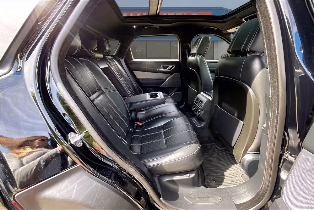 2018 Land Rover Range Rover Velar P250 R-Dynamic HSE Image 26
