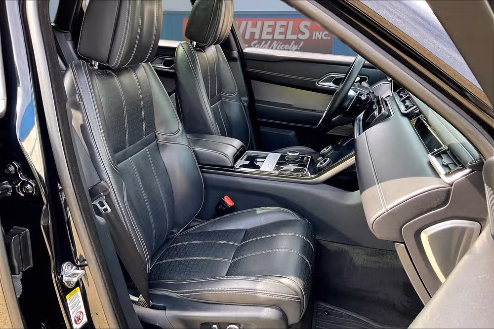 2018 Land Rover Range Rover Velar P250 R-Dynamic HSE Image 7