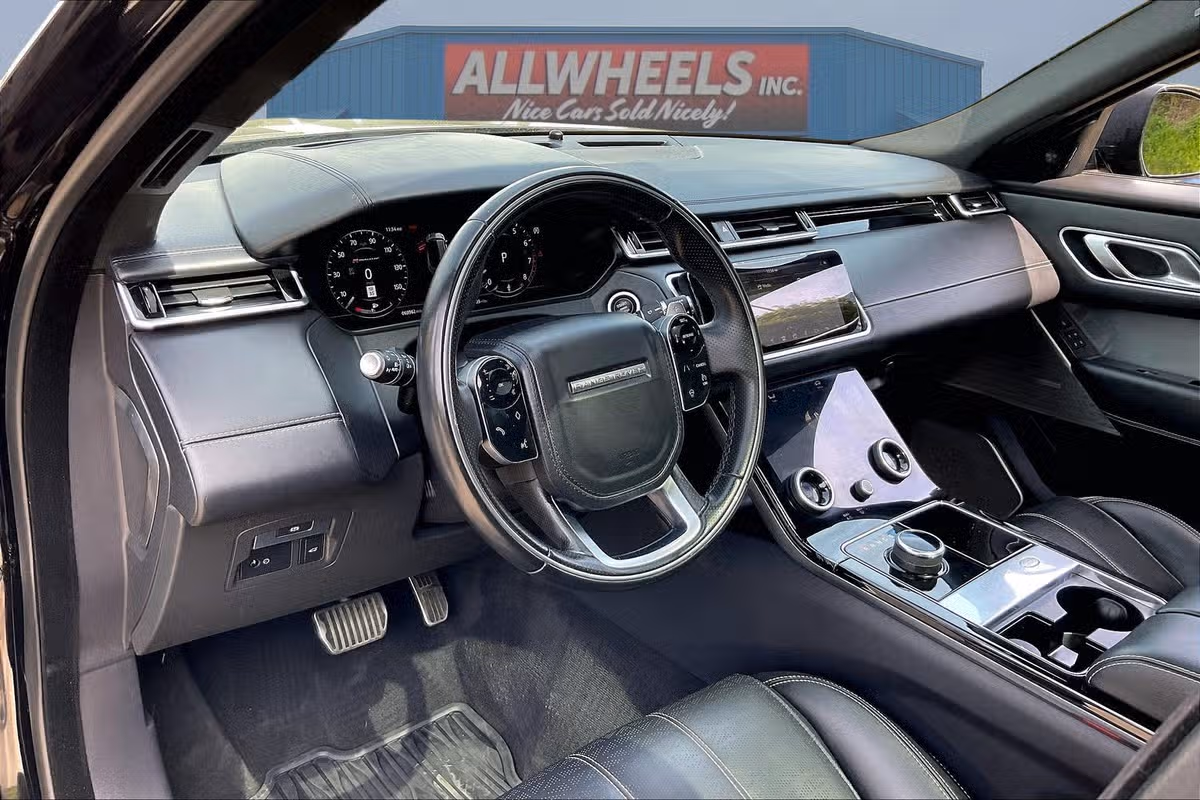 2018 Land Rover Range Rover Velar P250 R-Dynamic HSE Image 13