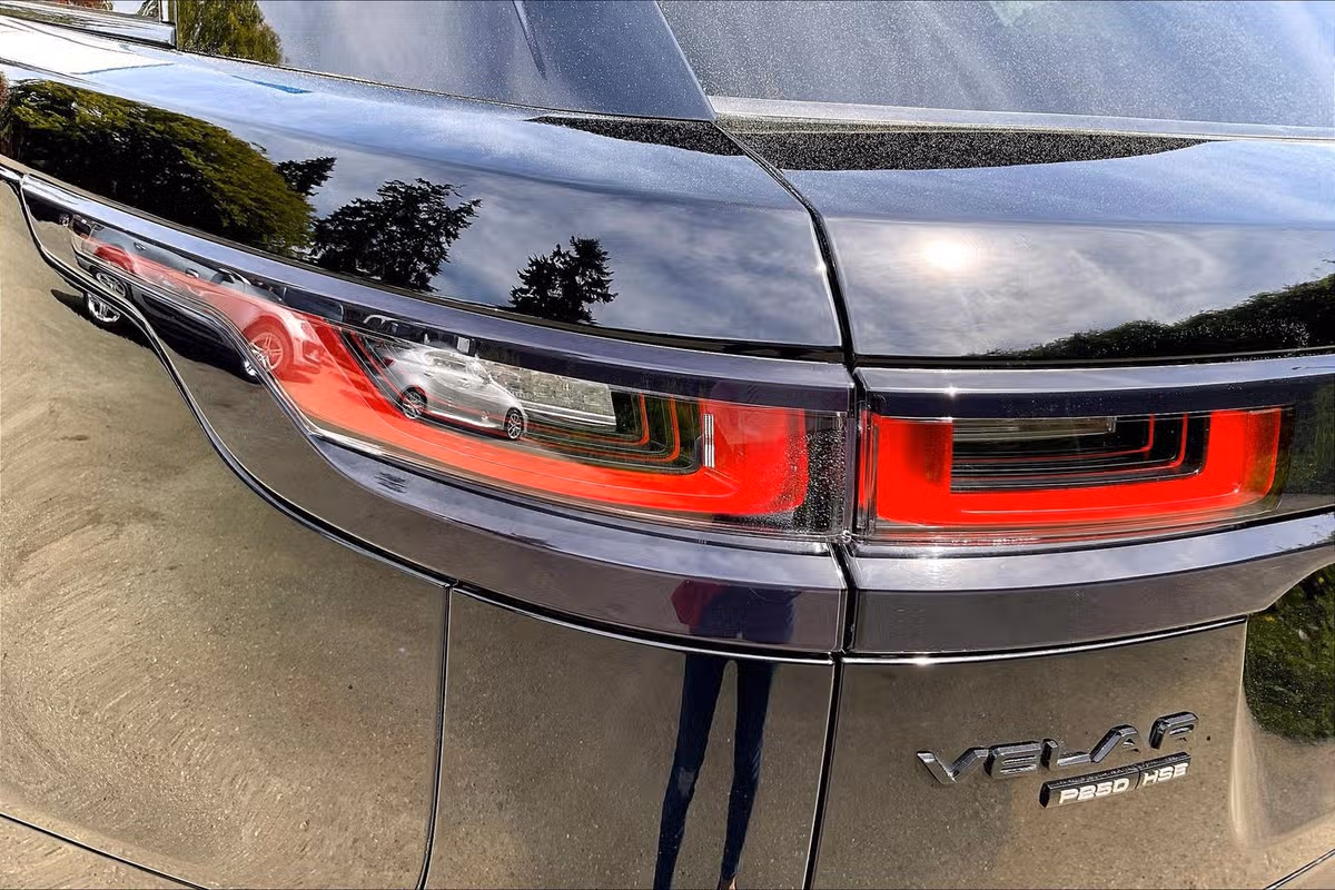 2018 Land Rover Range Rover Velar P250 R-Dynamic HSE Image 29