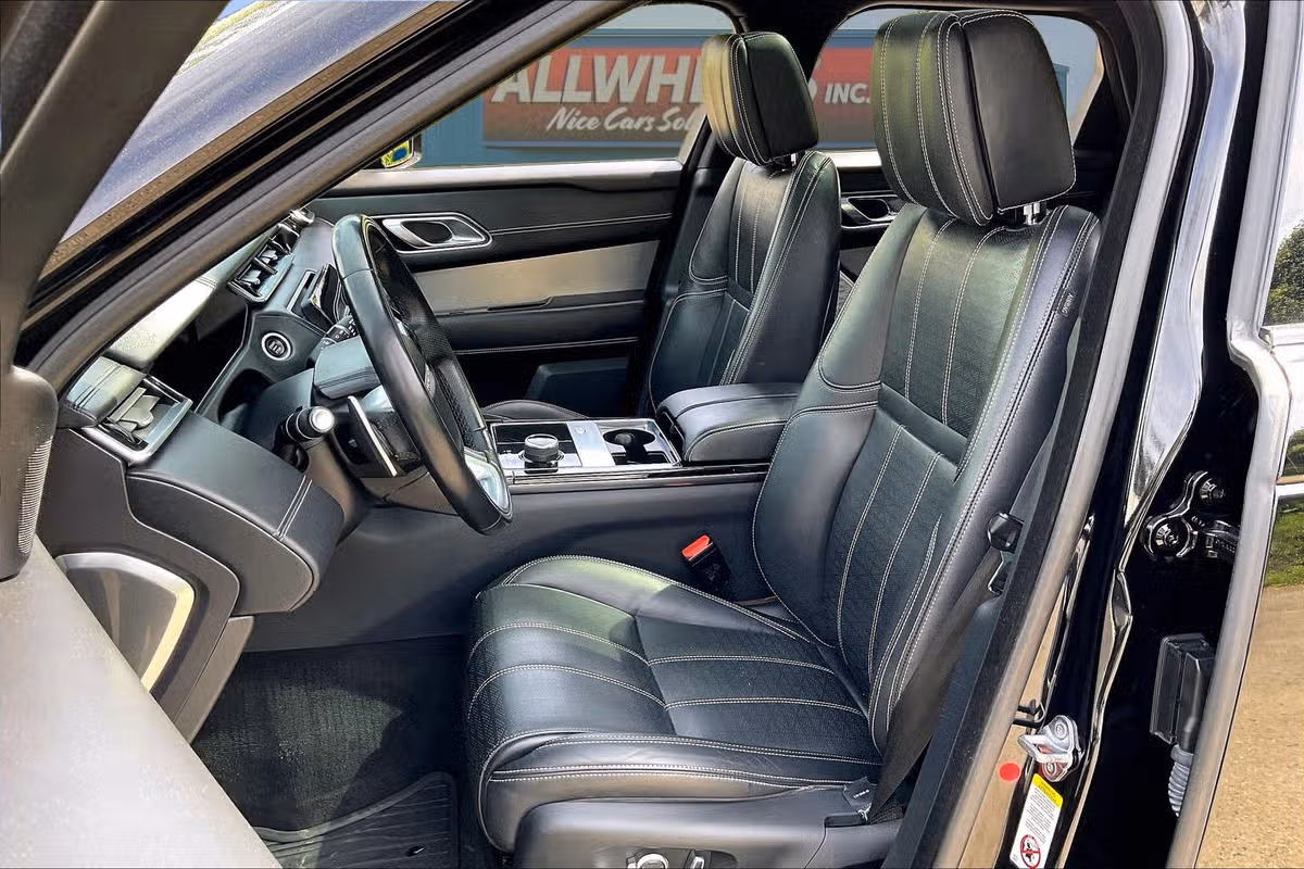 2018 Land Rover Range Rover Velar P250 R-Dynamic HSE Image 24
