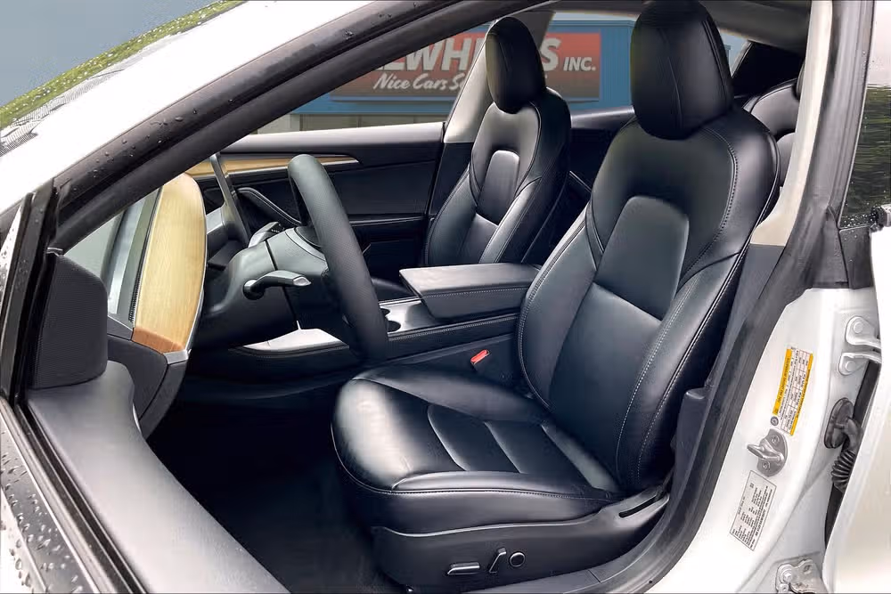 2021 Tesla Model 3 Standard Range Plus Image 22