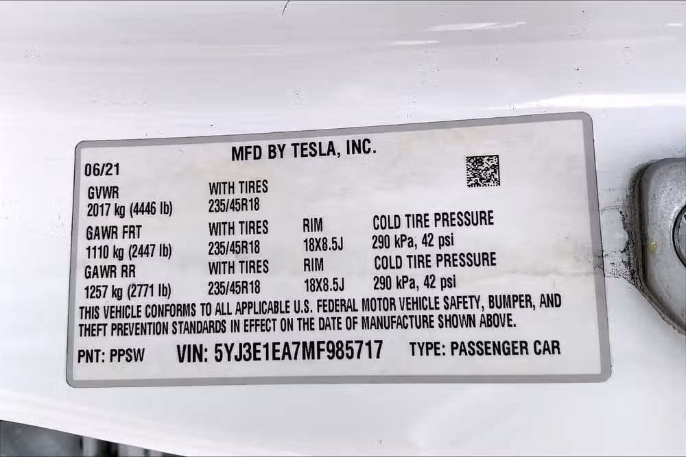 2021 Tesla Model 3 Standard Range Plus Image 31