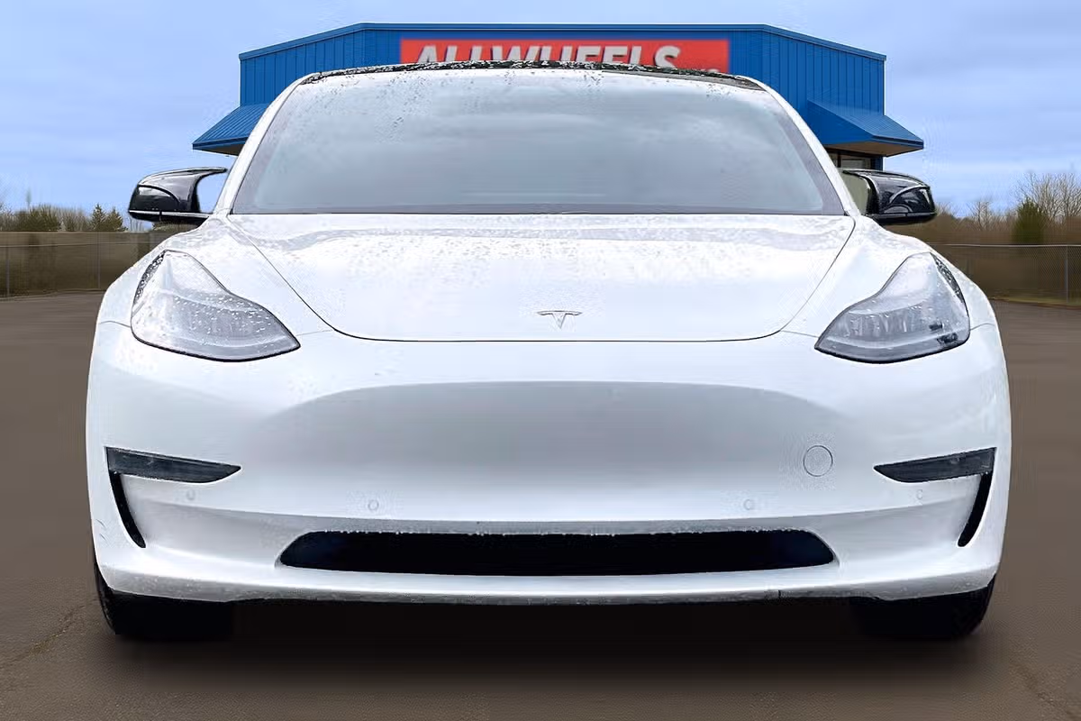 2021 Tesla Model 3 Standard Range Plus Image 3
