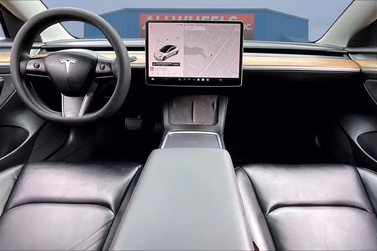 2021 Tesla Model 3 Standard Range Plus Image 14