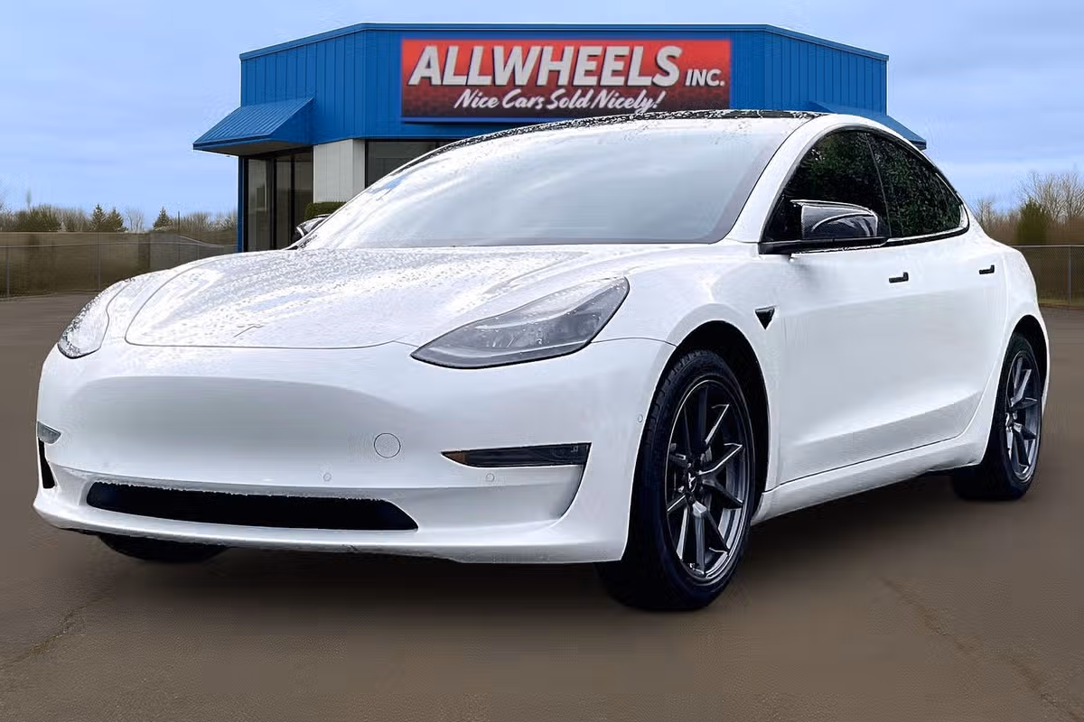 2021 Tesla Model 3 Standard Range Plus Image 10