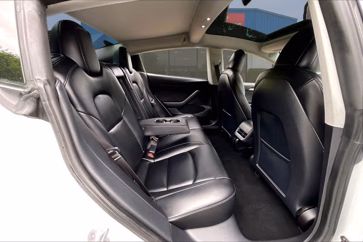 2021 Tesla Model 3 Standard Range Plus Image 24
