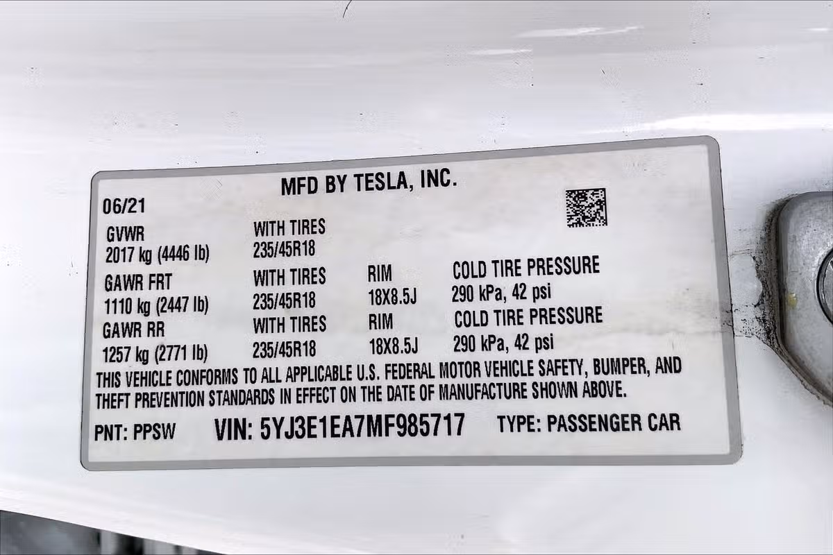 2021 Tesla Model 3 Standard Range Plus Image 31