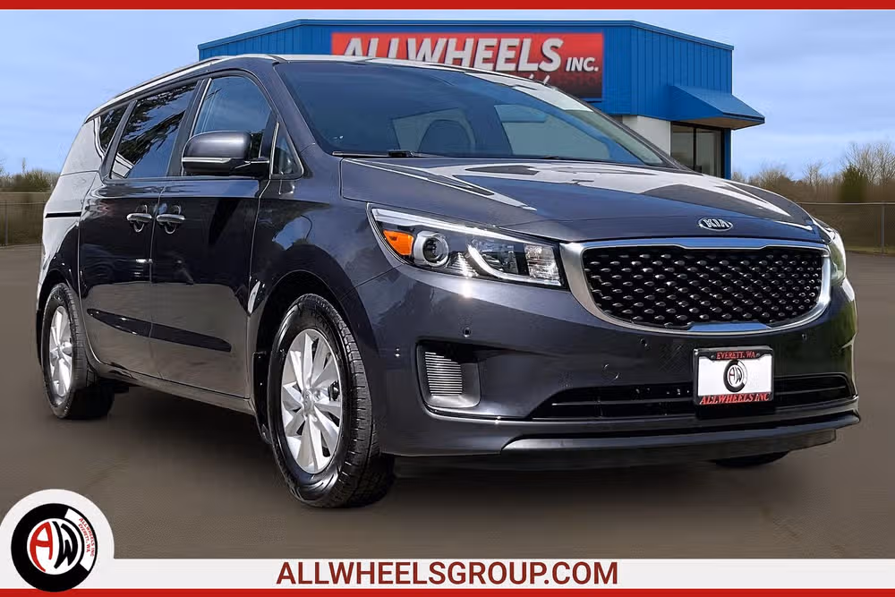 2017 Kia Sedona LX Passenger Image 1