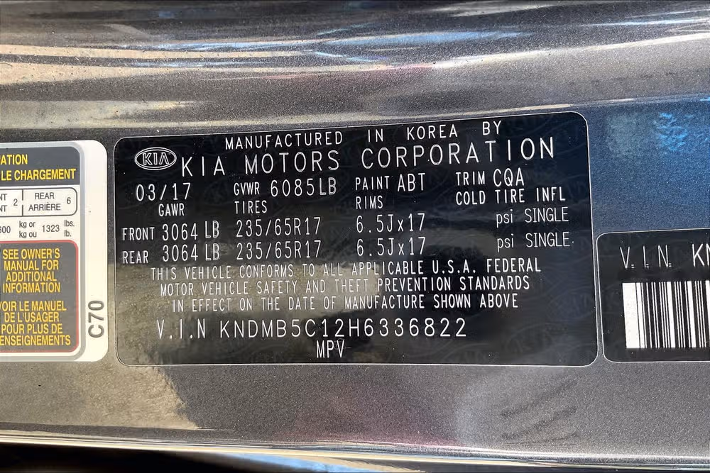 2017 Kia Sedona LX Passenger Image 29