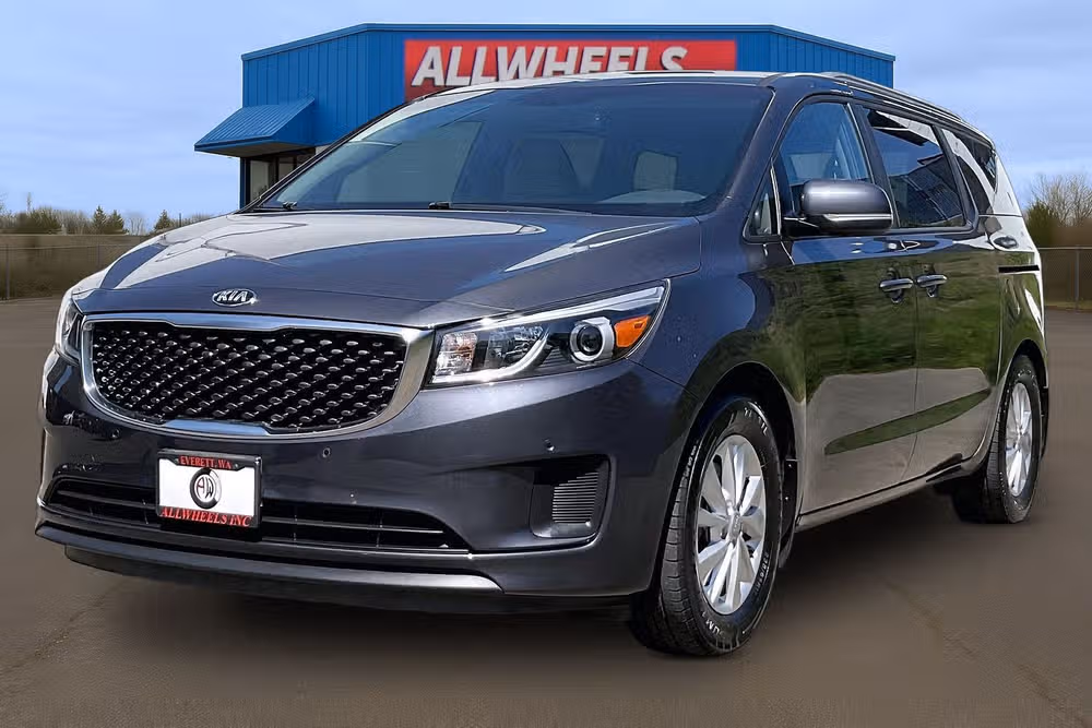 2017 Kia Sedona LX Passenger Image 9