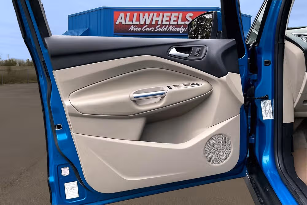 2013 Ford C-MAX Hybrid SEL Image 21
