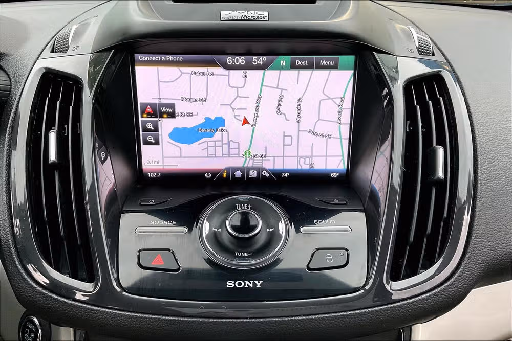 2013 Ford C-MAX Hybrid SEL Image 29
