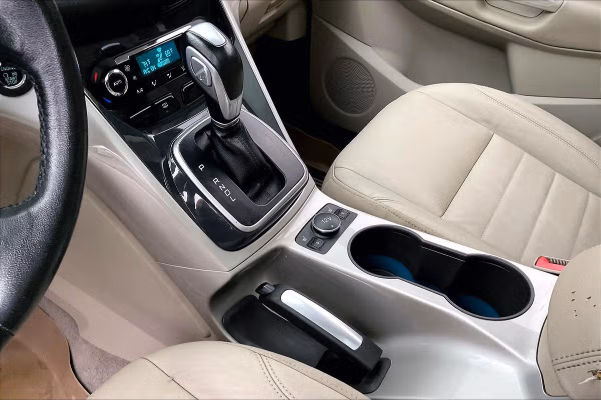 2013 Ford C-MAX Hybrid SEL Image 13