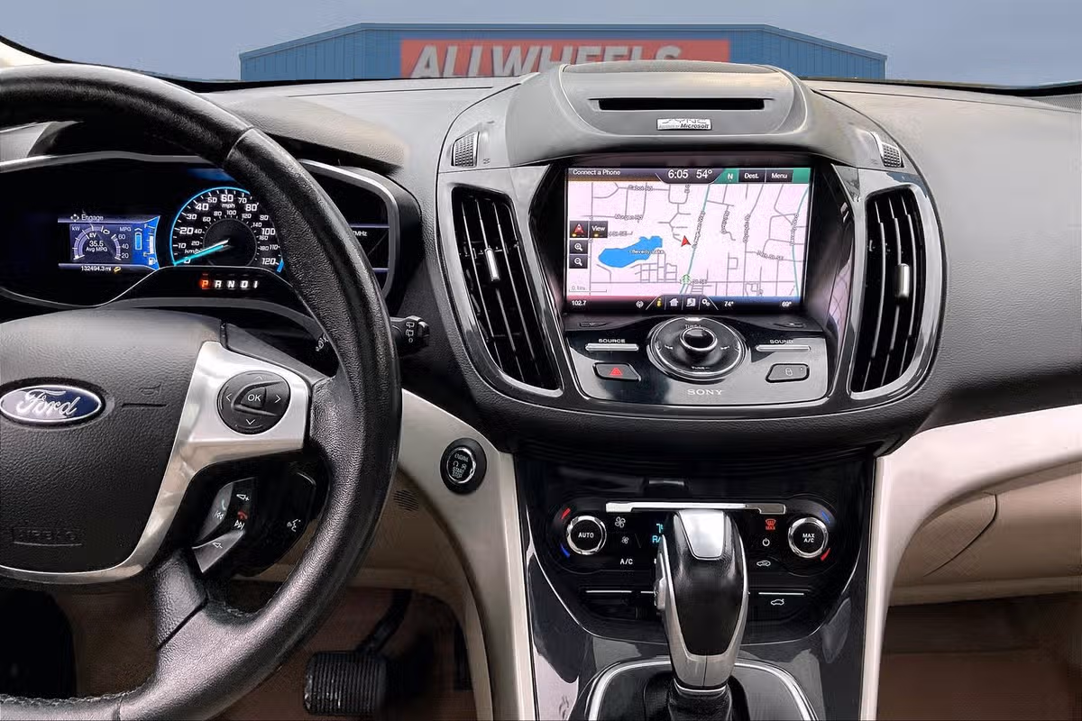 2013 Ford C-MAX Hybrid SEL Image 6