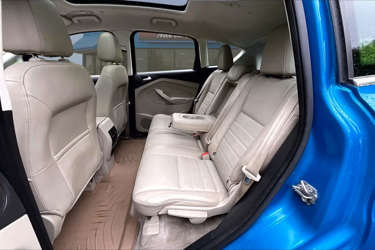 2013 Ford C-MAX Hybrid SEL Image 24