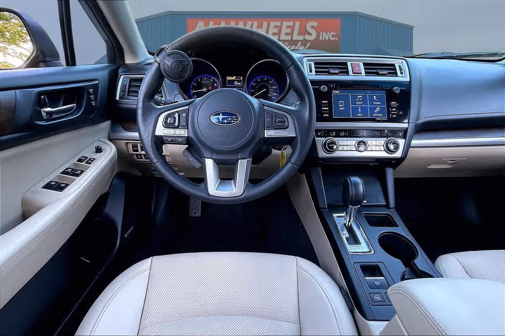 2016 Subaru Outback 2.5i Limited Crossover Image 5