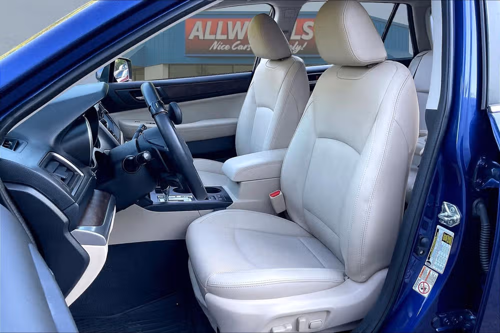 2016 Subaru Outback 2.5i Limited Crossover Image 24