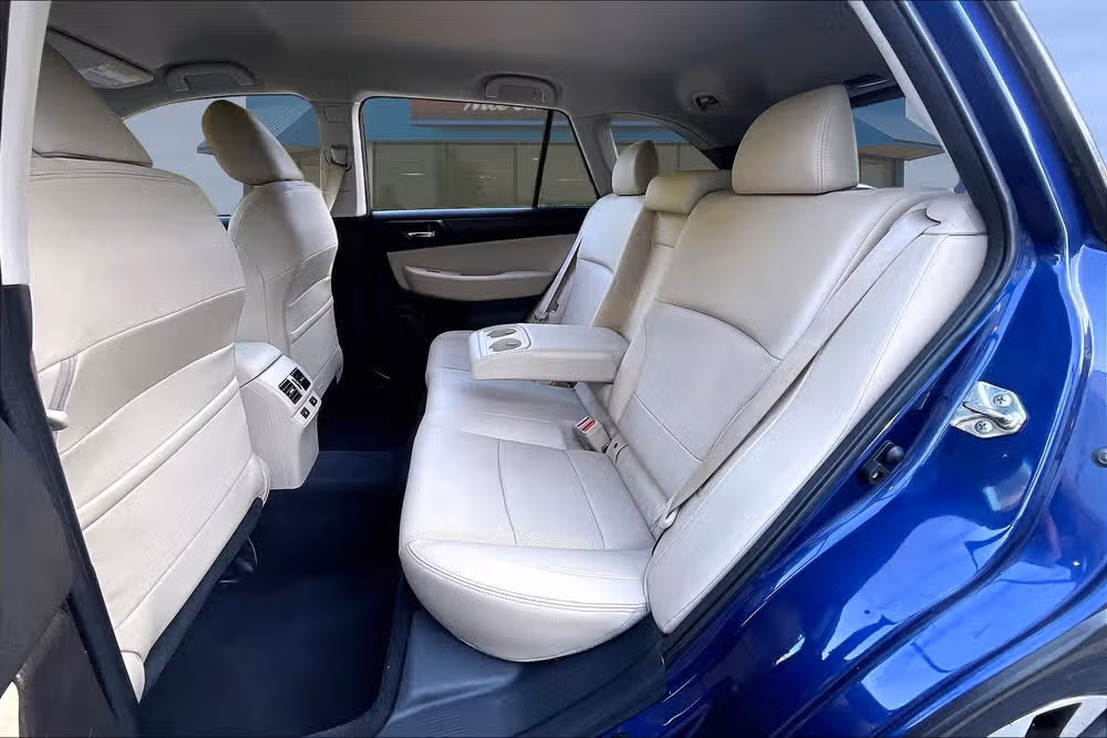 2016 Subaru Outback 2.5i Limited Crossover Image 25