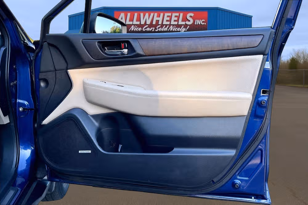 2016 Subaru Outback 2.5i Limited Crossover Image 23