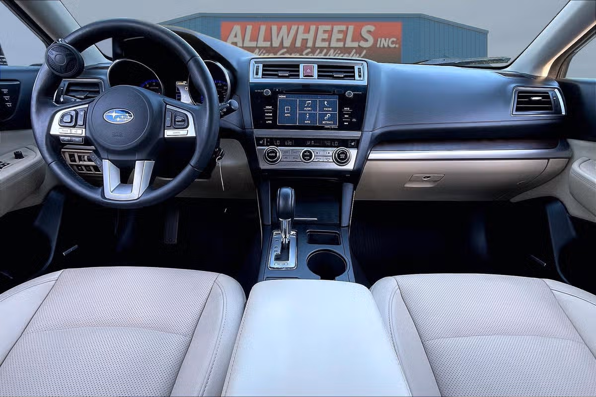 2016 Subaru Outback 2.5i Limited Crossover Image 15