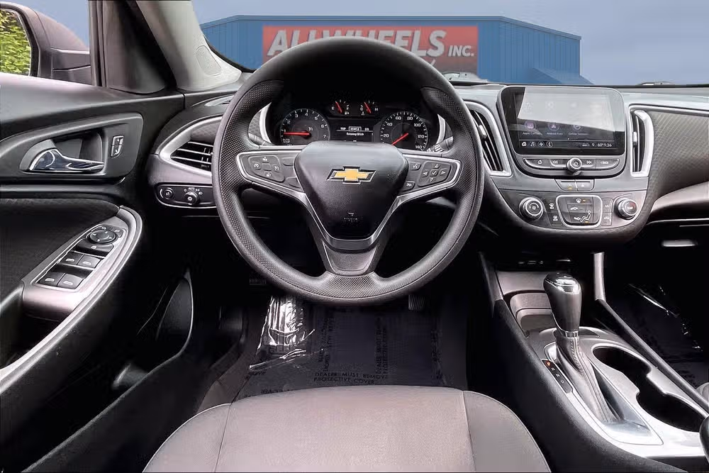 2020 Chevrolet Malibu LS Image 5