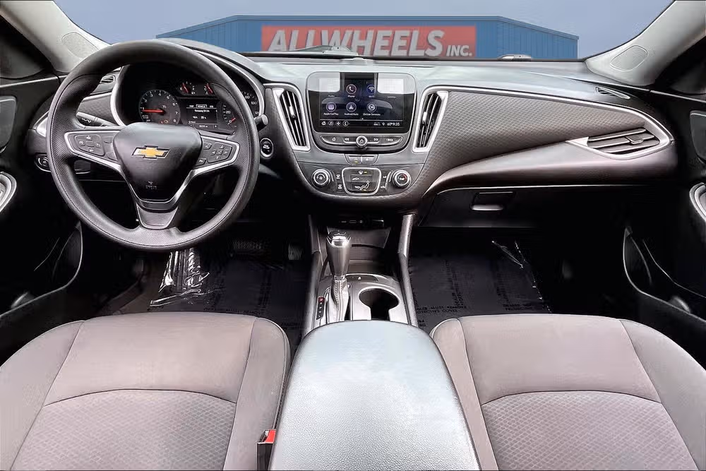 2020 Chevrolet Malibu LS Image 14