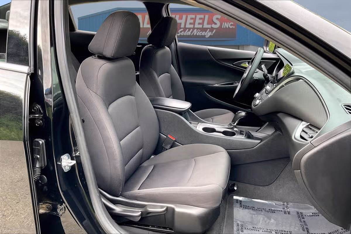 2020 Chevrolet Malibu LS Image 7
