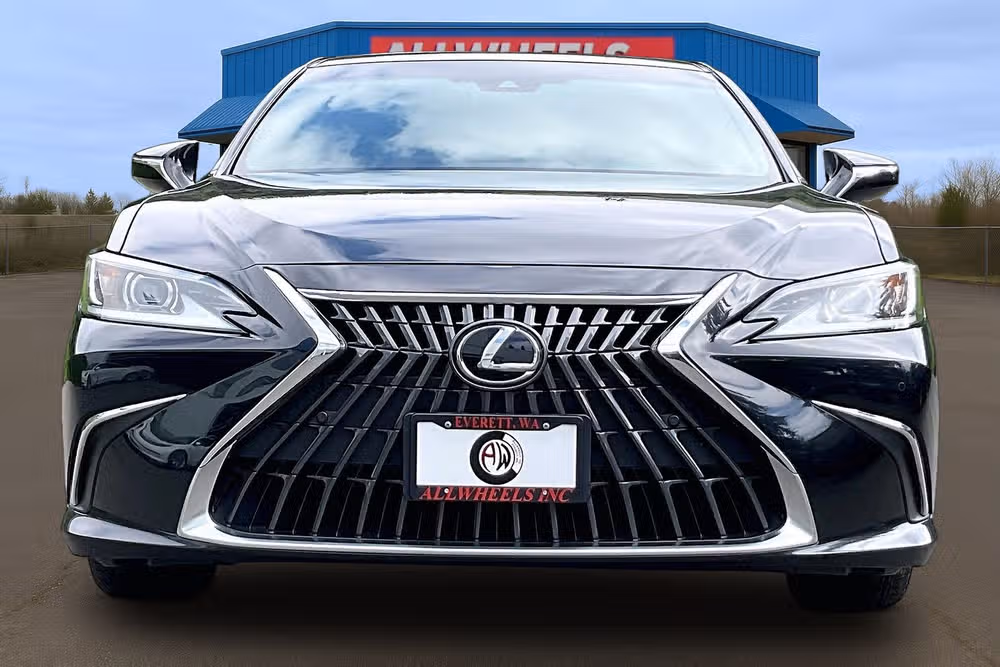 2023 Lexus ES 300h Base Image 3