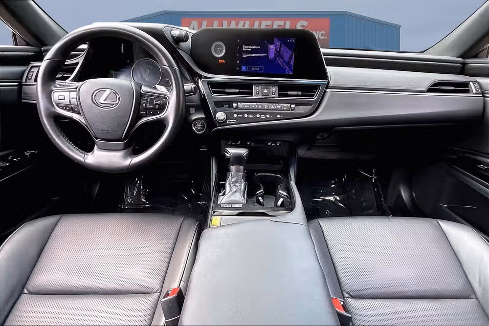 2023 Lexus ES 300h Base Image 15