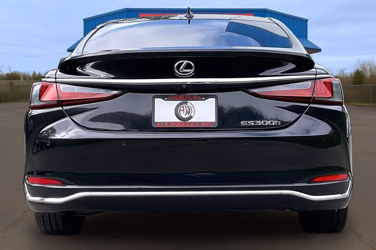 2023 Lexus ES 300h Base Image 4