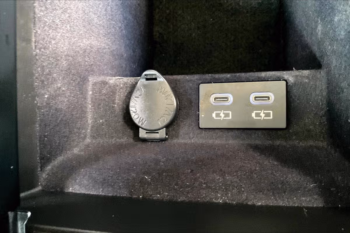 2023 Lexus ES 300h Base Image 31