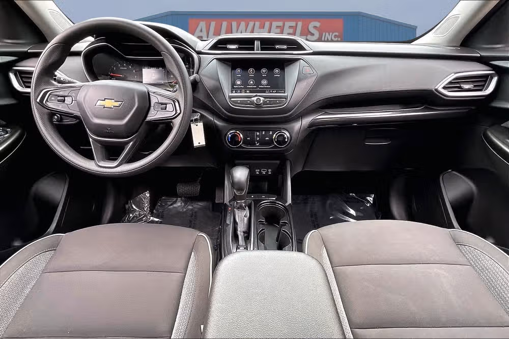 2023 Chevrolet Trailblazer LS Image 14