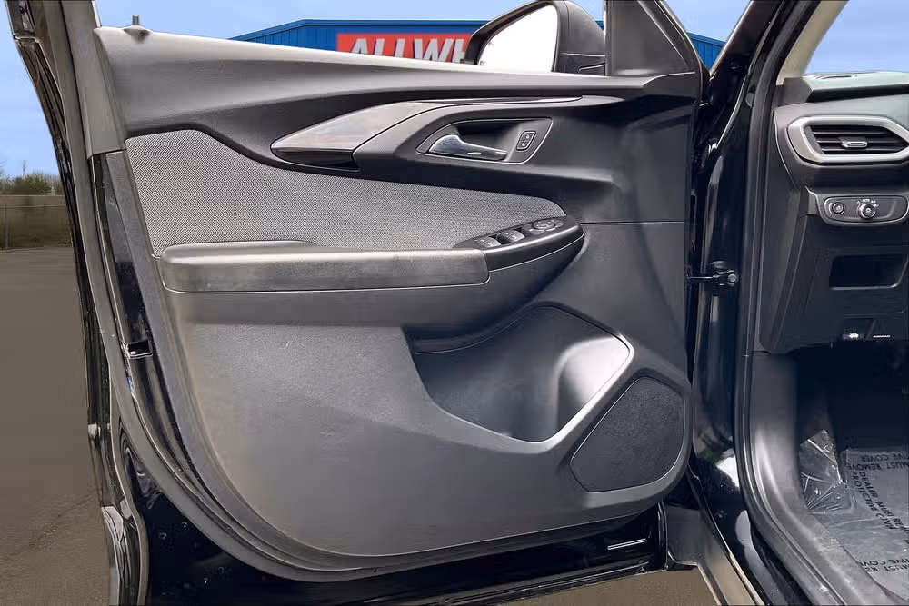 2023 Chevrolet Trailblazer LS Image 21