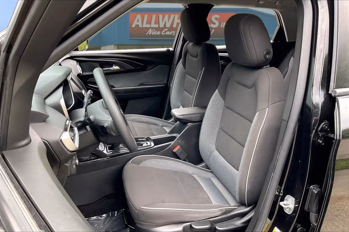 2023 Chevrolet Trailblazer LS Image 23