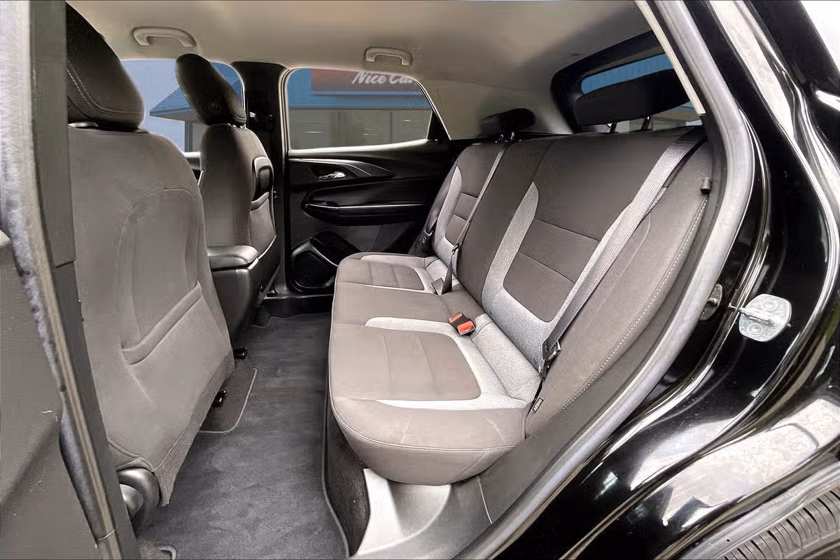 2023 Chevrolet Trailblazer LS Image 24